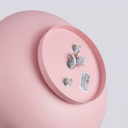 plafonnier tambour 30 cm rose poudré à 4 lumières, vue sur fond coloré