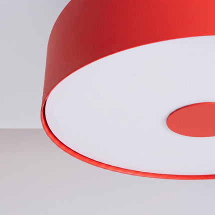plafonnier tambour 30 cm rouge vif à 4 lumières, packshot de trois quarts