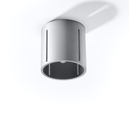 Plafonnier Tasse Nordique gris en aluminium en situation dans un intérieur moderne