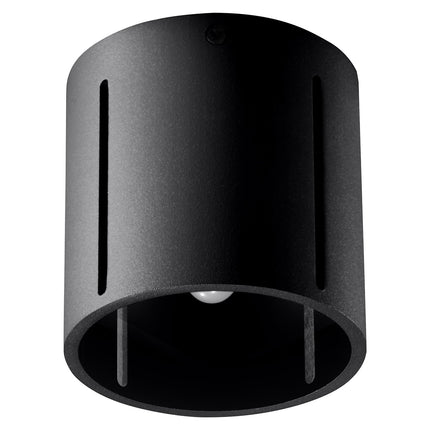 Plafonnier Tasse Nordique noir en aluminium dans un salon contemporain