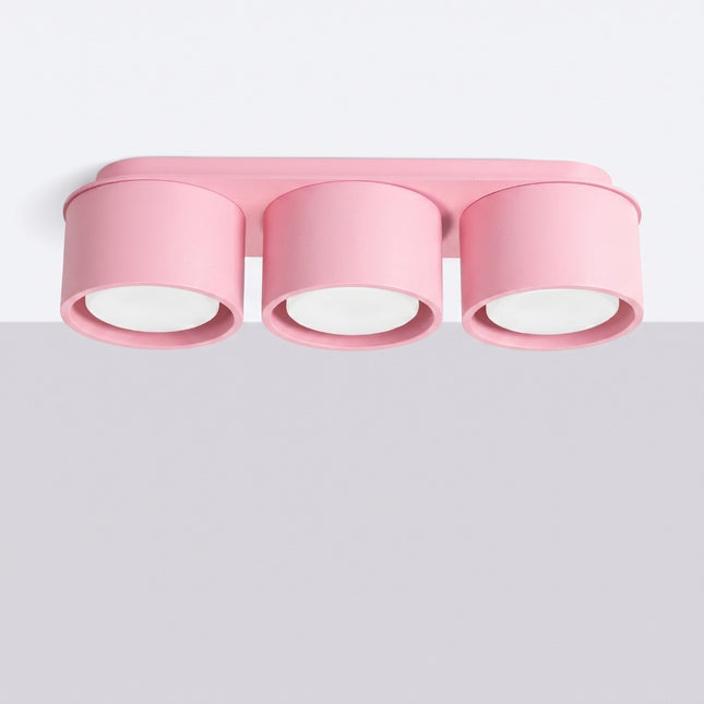 Plafonnier Triple Pastille en Aluminium Rose Poudré (GX53), vue en situation