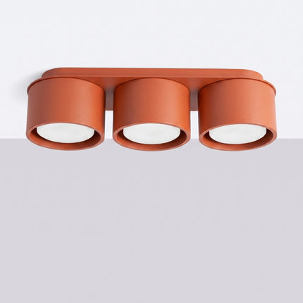 Plafonnier triple Pastille rouge ocre, vue en situation