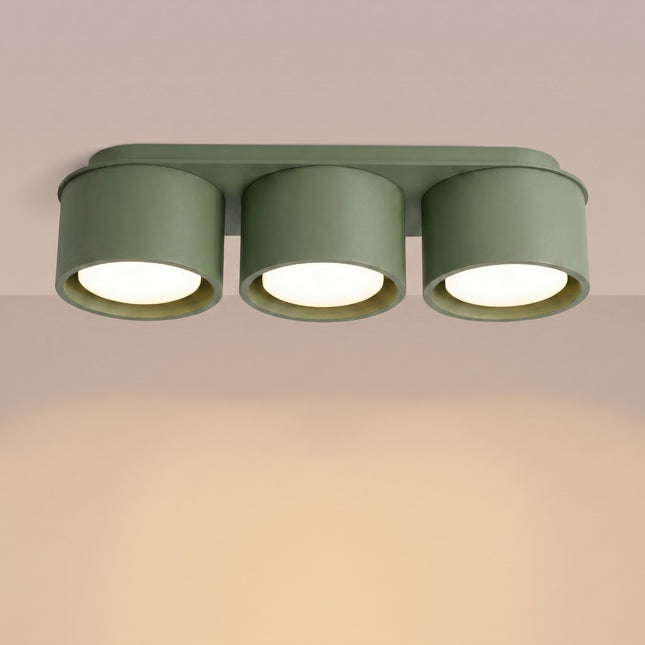 Plafonnier Triple Pastille en Aluminium Vert Olive (GX53), lumière allumée