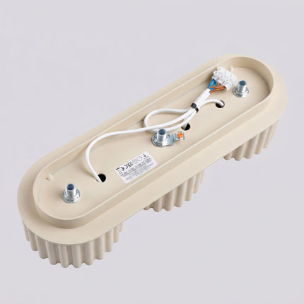 Plafonnier triple spot Aura beige, détail des cannelures