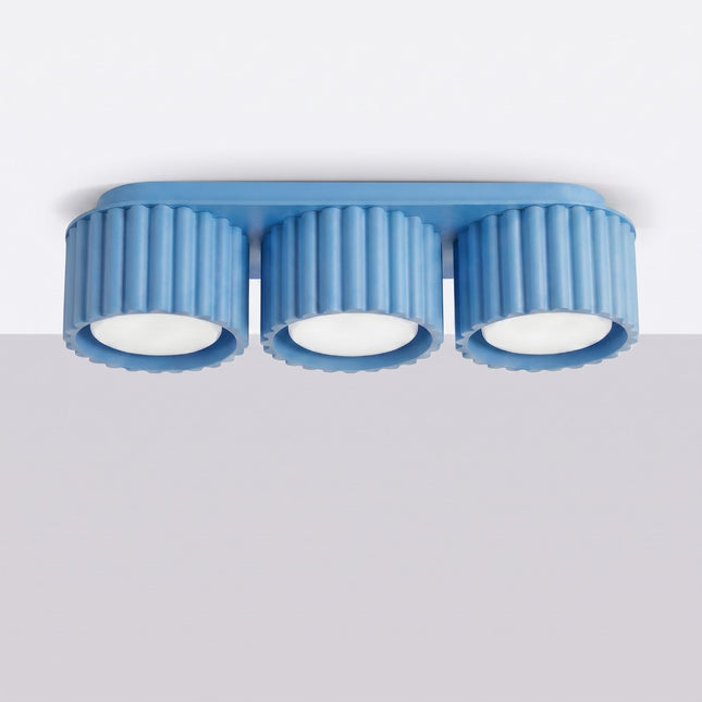 Plafonnier Triple Spot Aura Aluminium Cannelé Bleu Azur (GX53), vue en situation