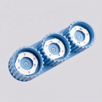 Plafonnier Triple Spot Aura Aluminium Cannelé Bleu Azur (GX53), vue sur fond coloré