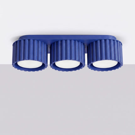 Plafonnier triple spot Aura bleu outremer, vue en situation