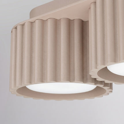 Plafonnier triple spot Aura taupe, packshot de trois quarts