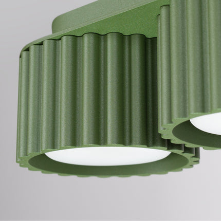 Plafonnier triple spot Aura vert olive, packshot de trois quarts