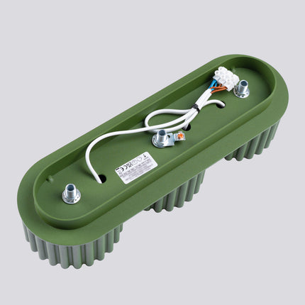 Plafonnier triple spot Aura vert olive, détail des cannelures