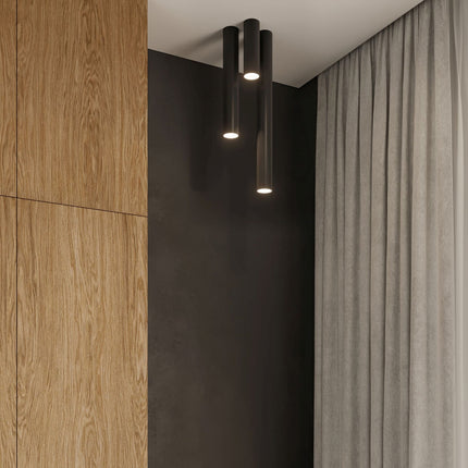 Plafonnier Tube 10 en acier noir, photo d'ambiance en situation, spot GU10 à fixation plafond, style japandi é