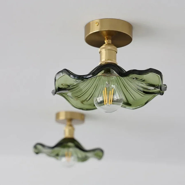 Plafonnier vintage en verre ondulé et métal cuivré au design rétro