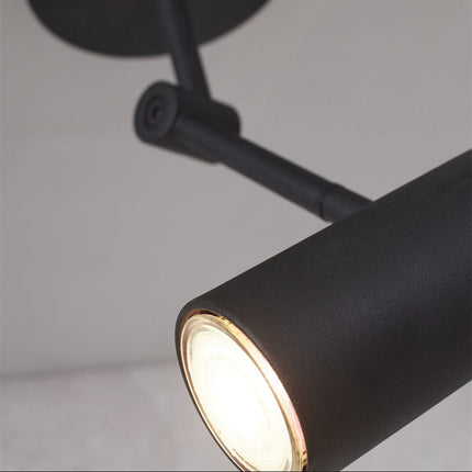 Gros plan sur l'ampoule LED GU10 du spot de plafond Montreux noir
