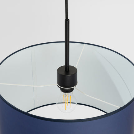 suspension abat-jour tambour bleu marine 40 cm, packshot de trois quarts