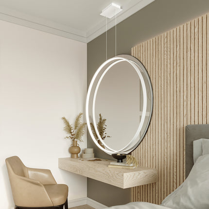 Suspension Anneau Solis 78 cm blanche devant un miroir rond dans une chambre contemporaine