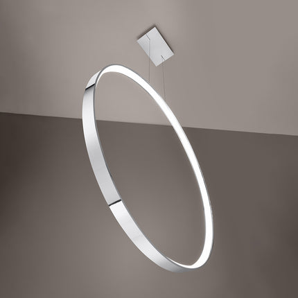 Suspension anneau chromé Anneau Solis vue de profil, fine tranche lumineuse