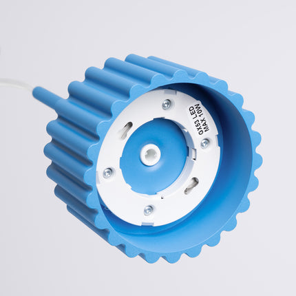 Suspension Aura bleu azur, détail des cannelures