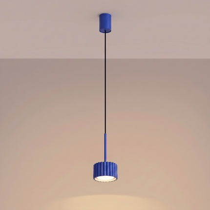 Suspension Aura bleu outremer, lumière allumée