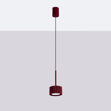 Suspension Aura Aluminium Cannelé Bordeaux (GX53), vue en situation
