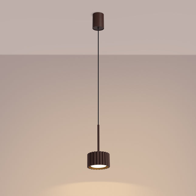 Suspension Aura brun chocolat, lumière allumée