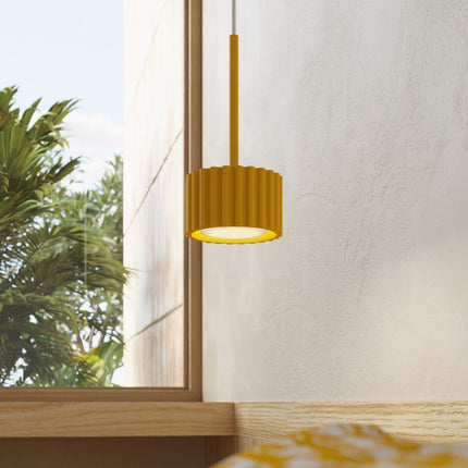 Suspension Aura jaune ambré, intérieur contemporain