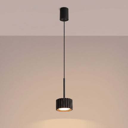 Suspension Aura noir, lumière allumée