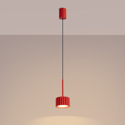Suspension Aura rouge vif, lumière allumée