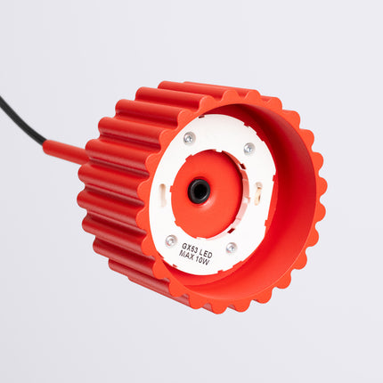 Suspension Aura rouge vif, détail des cannelures
