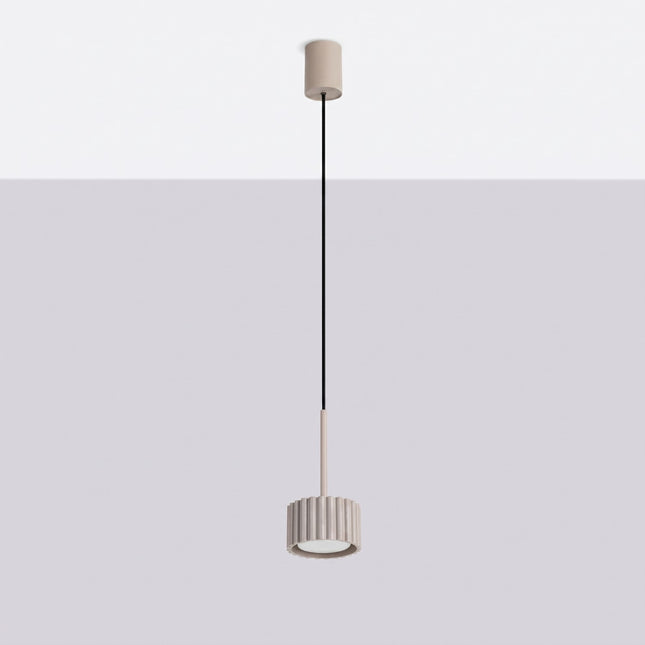 Suspension Aura taupe, vue en situation