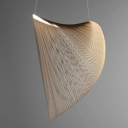 Suspension en bambou, luminaire créatif et naturel, parfait pour ajouter une touche de modernité à votre intérieur.