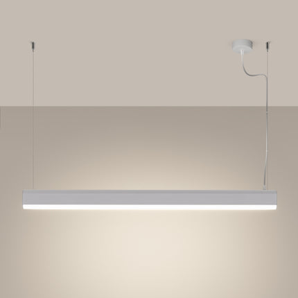 Suspension barre linéaire blanche allumée diffusant une lumière neutre et homogène