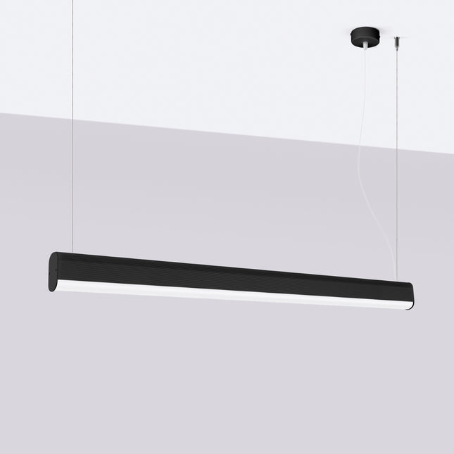 Suspension barre linéaire noire éteinte devant un mur clair, design minimaliste