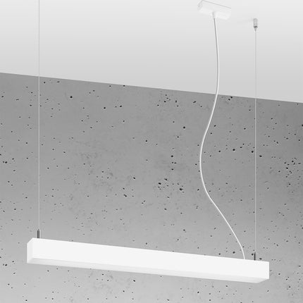 Suspension barre moderne LED blanche allumée, profil aluminium sur un mur de béton
