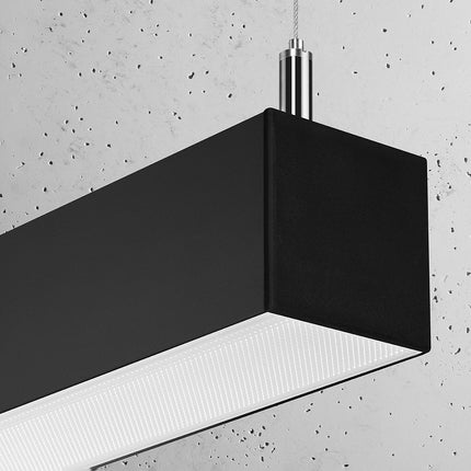 Détail de l'embout carré en aluminium noir de la suspension barre moderne LED