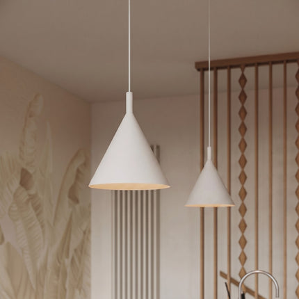 Suspension Bergen Cône 25 cm en Acier Beige, mise en situation 3