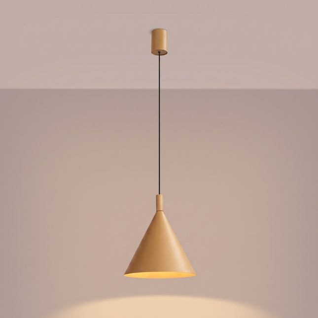Suspension Bergen cône 25 cm or, lumière allumée