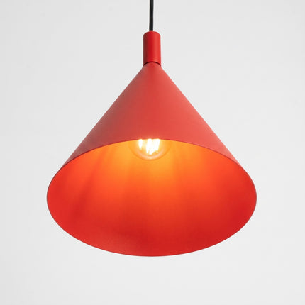 Suspension Bergen cône 25 cm rouge vif, vue de détail du cône