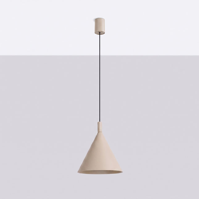 Suspension Bergen cône 25 cm taupe, vue en situation sur fond clair