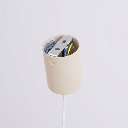 Suspension Bergen Cône Large 40 cm en Acier Beige, détail de la fixation