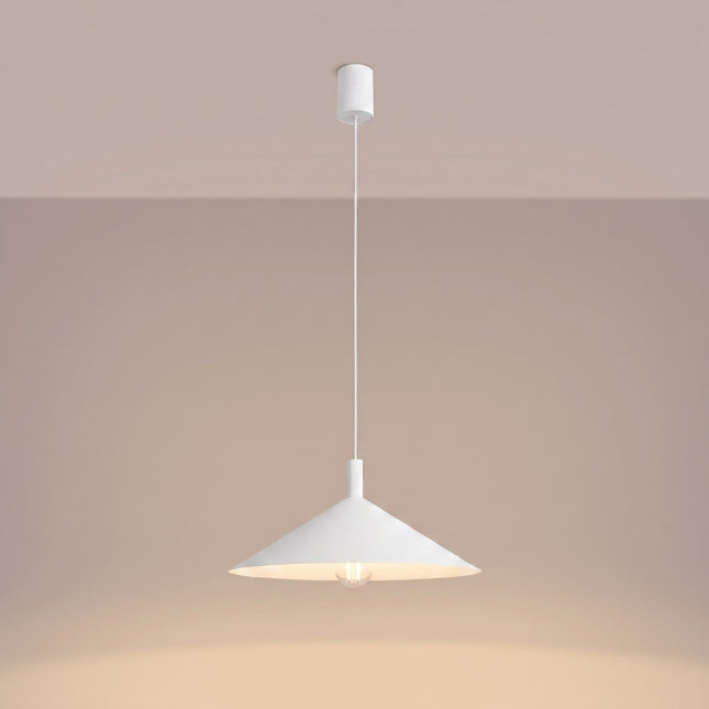 Suspension Bergen Cône Large 40 cm en Acier Blanche, lumière allumée