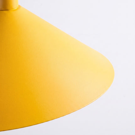 Suspension Bergen cône large 40 cm jaune ambré, packshot de trois quarts
