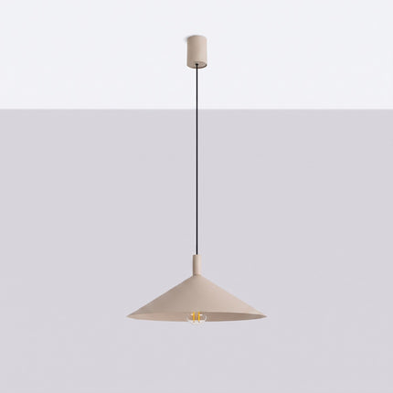 Suspension Bergen cône large 40 cm taupe, vue en situation sur fond clair