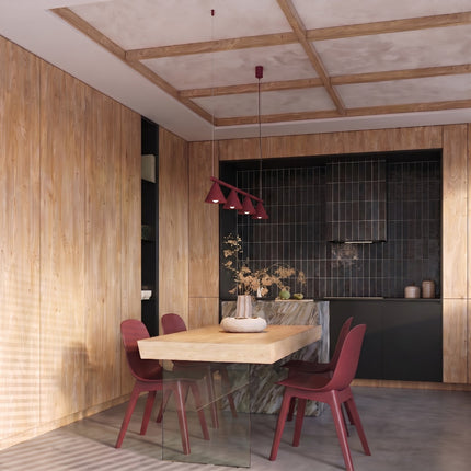 Suspension Bergen poutre 4 cônes 122 cm bordeaux au-dessus d'une table