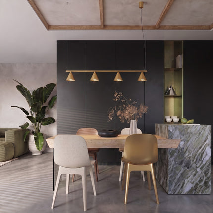 Suspension Bergen poutre 4 cônes 122 cm or dans une pièce à vivre