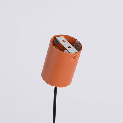Suspension Bergen Poutre 4 Cônes 122 cm en Acier Rouge Ocre, détail de la fixation