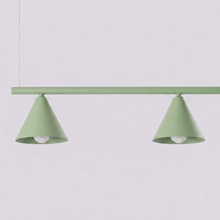 Suspension Bergen poutre 4 cônes 122 cm vert sauge, packshot de trois quarts