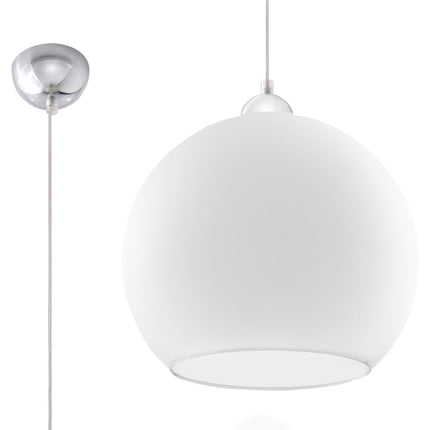 Suspension Bulle en verre blanc opale présentée seule sur fond neutre
