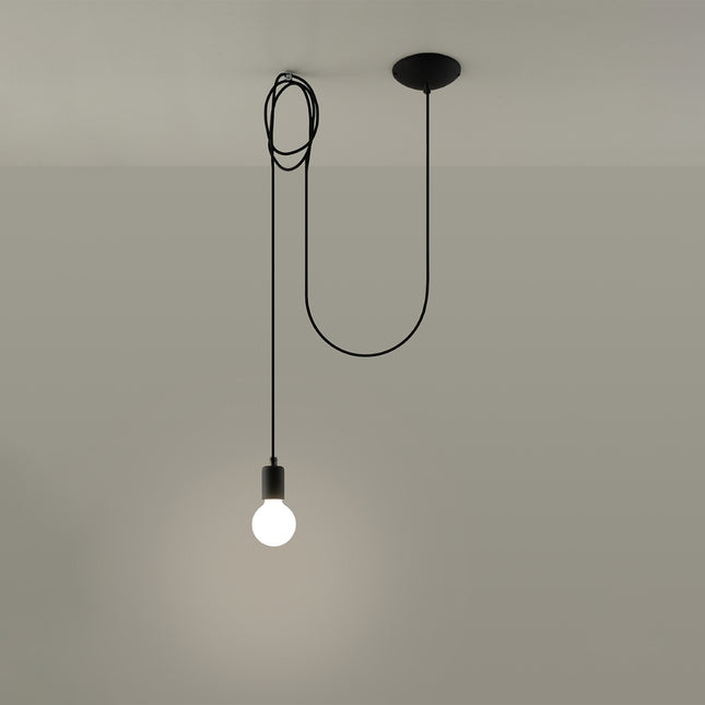 Suspension Câble Minimaliste noire à ampoule E27 apparente en situation dans un intérieur moderne