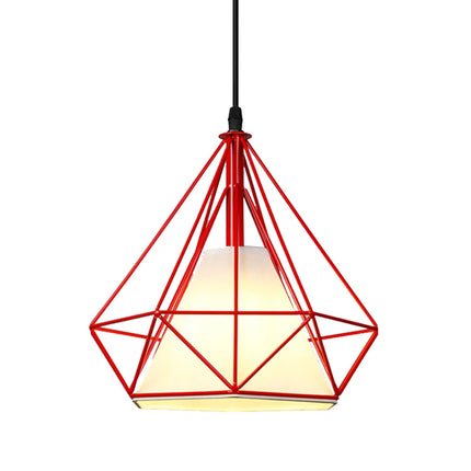 Suspension cage diamant filaire rouge avec abat-jour tissu intérieur, sur fond clair