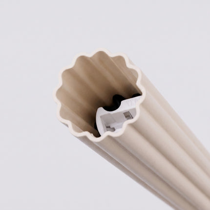 Suspension Cannelée 1 Lumière acier beige clair, vue de détail des stries